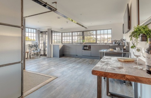 Pattiswick Apartment | Booking Urban at Halstead