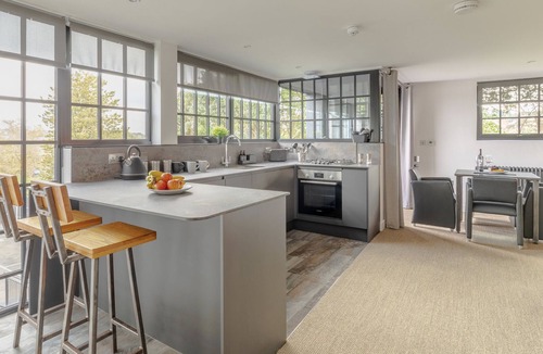 Pattiswick Apartment | Booking Urban at Halstead