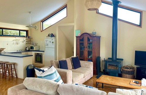 Sandy Point House | Boomerang Bach Sandy Point