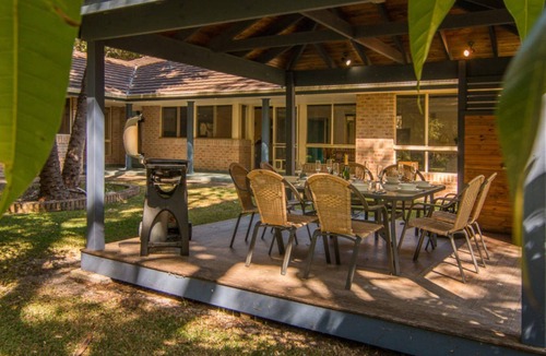 Boomerang Beach House | Boomerang Hideaway - at Tranquil acreage