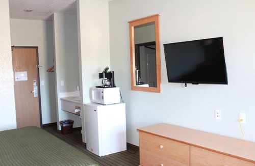 Pineville Hotel | Booneslick Lodge Jane