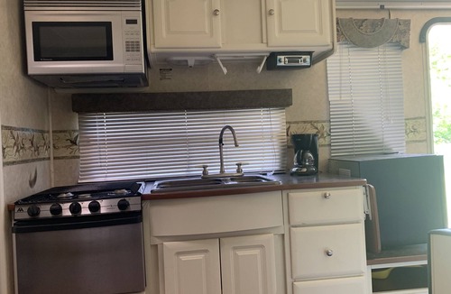 Athens House | Boonies disc golf course