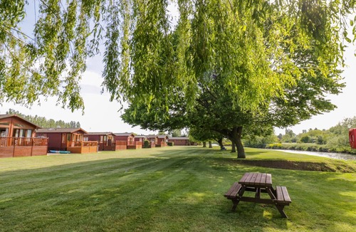 Tiddington Apartment | Booster's Lodge