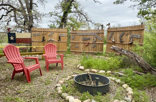 Voca Cabin | Boot Scootin Boogie - Castell Cabin - Sleeps 4