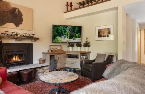 Coffeyville House | Booth Creek #C2