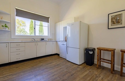 Dubbo East House | Boothenba Cottage - Heritage Farm Stay, Firepit