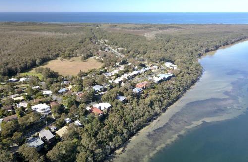 Green Point House | Booti Booti Chateau Lakeside