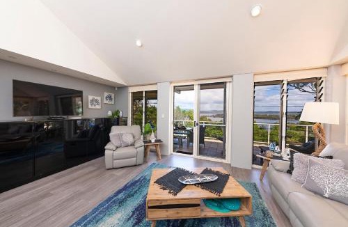 Green Point House | Booti Booti Chateau Lakeside