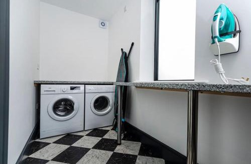 Wakefield House | BOOTique House - Luxury Group Accommodation in Wakefield