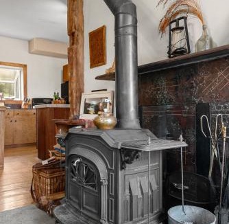 Andes House | Bootleg Hollow