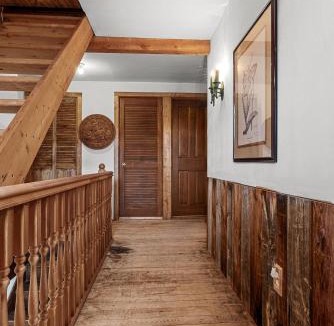 Andes House | Bootleg Hollow