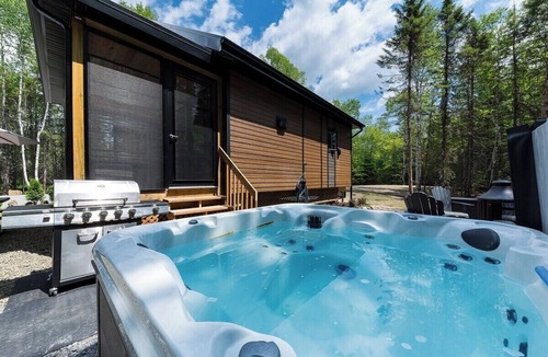 Baie-St-Paul Ski Chalet | Boréa 10: Hot Tub, Trails & St. Lawrence Views