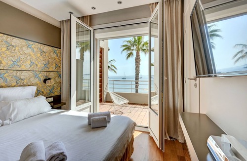 Hyeres Hotel | Bor Hôtel & Restaurant - Plage privée