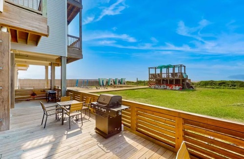 Port Bolivar Cabin | BORA BeachFront 308 Oceanfront 3-beds 2-bath Suite
