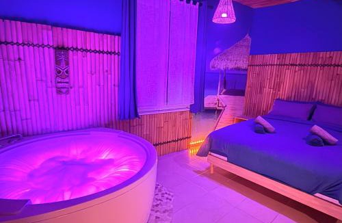 Anatole France Apartment | BORA-BORA SUITE - Jacuzzi - Centre by Narbana