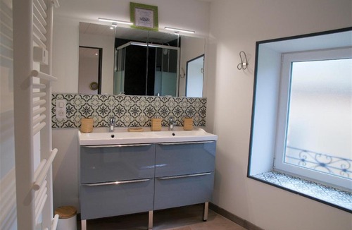 Vic-le-Comte House | Bord de de la Comté