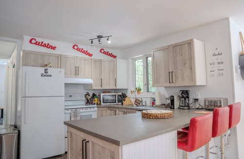 Shawinigan Ski Chalet | Bord du Lac Chrétien Moteur Électrique Seulement