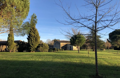 Saint-Pierre-de-Bat House | Bordeaux: Charming house in a green setting