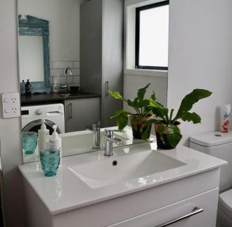 Rangiriri House | Bordeaux Retreat