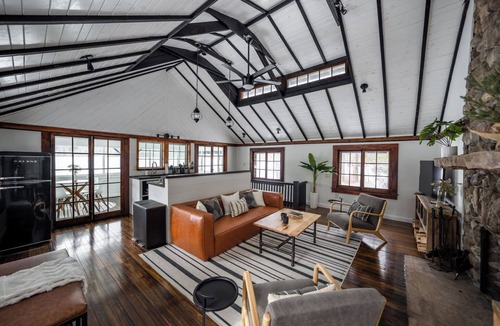 Cleveland Cabin | Borrow a Private Lake on 850 Acres and a Cozy Boathouse
