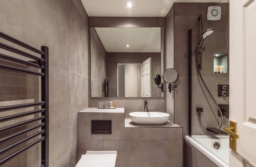 Borrowdale Hotel | Borrowdale Gates Hotel