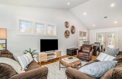 Saugatuck House | Borrowed Thyme