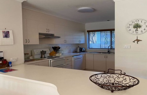 Surf Beach Apartment | Bos'n's on Wimbie Beach