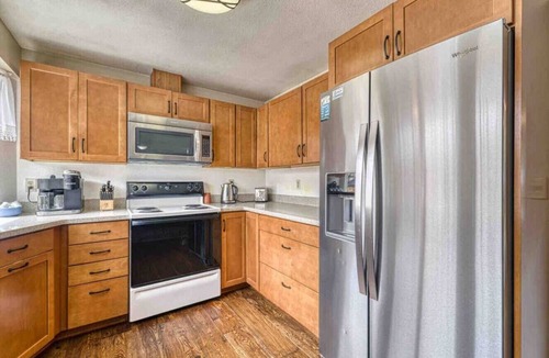 Bonney Lake House | Bo’s Valley Farmhouse with Hot Tub