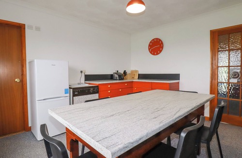 Boscastle Cottage | BOSCASTLE VIEW, pet friendly, with open fire in Boscastle