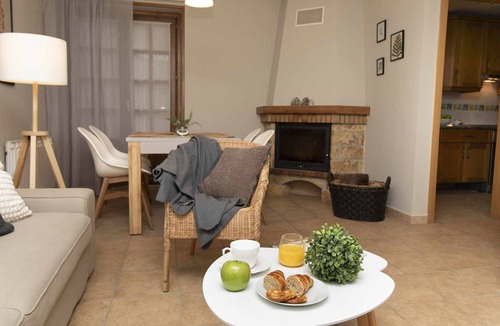 El Pueyo de Jaca Apartment | Bosque del Sapo by Bevalle