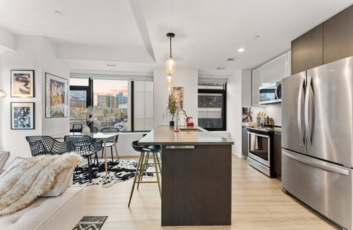 Shawmut Apartment | Boston 2 Bedroom Suite