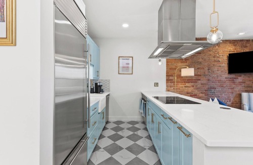 South End Apartment | Boston 2BR Apt Near Copley,Comm,Prudential Center,Library,Fenway,Back Bay,MGH