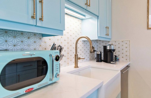 South End Apartment | Boston 2BR Apt Near Copley,Comm,Prudential Center,Library,Fenway,Back Bay,MGH
