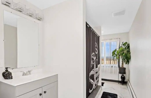 Winthrop Apartment | Boston Beach Pad