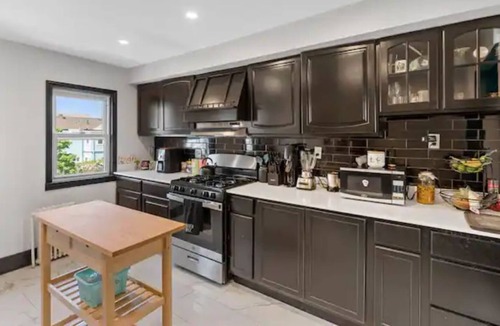 Winthrop Apartment | Boston Beach Pad