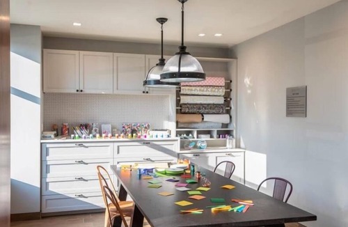 Central-Maverick Square - Paris Street Apartment | Boston Harbor | Modern Studio | Full Kitchen + in-unit W/D | GLS