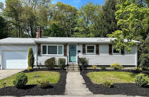 Randolph House | Boston-Randolph | Cozy Modern Home | Free Parking