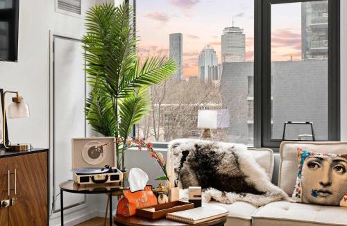 Shawmut Apartment | Boston two-bedroom family suite downtown pool