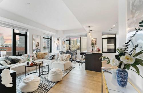 Shawmut Apartment | Boston two-bedroom family suite downtown pool