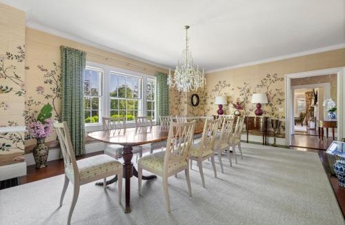 Dedham House | BostonArea Executive Estate for 31 Days w Pool