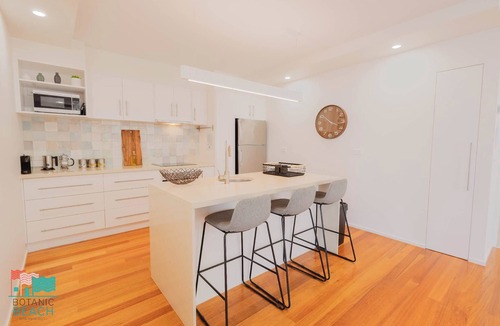 Warrnambool House | Botanic Beach