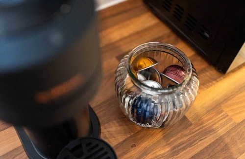 North West House | Botanic House - 3BR Home - Private Parking