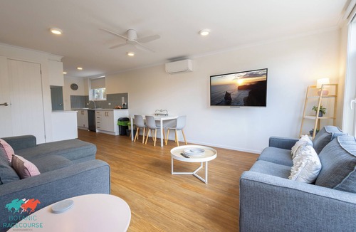 Warrnambool Apartment | Botanic Racecourse Apartments