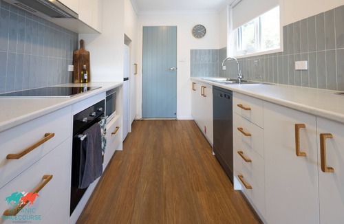 Warrnambool Apartment | Botanic Racecourse Apartments