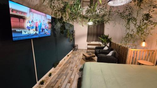 Saint-Quentin Apartment | Botanica - Private Spa