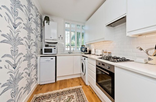 Kew Apartment | Botanical bliss by UnderTheDoormat