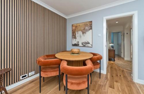 Kew Apartment | Botanical bliss by UnderTheDoormat