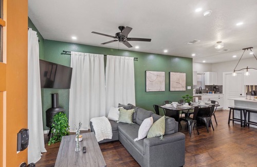 Denver Heights House | Botanical Oasis Near Riverwalk - Sleeps 12