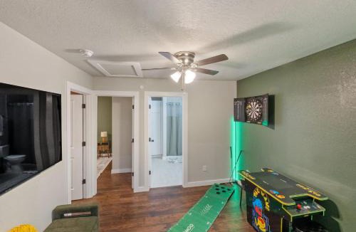 Denver Heights House | Botanical Oasis near Riverwalk - Sleeps 12
