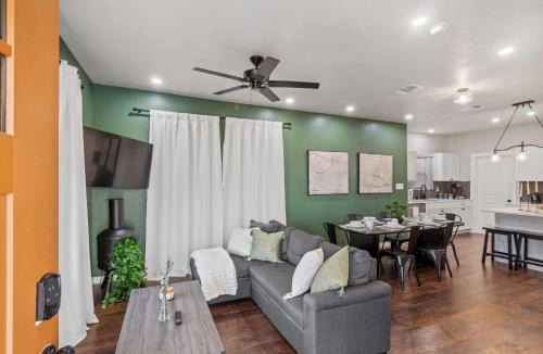 Denver Heights House | Botanical Oasis near Riverwalk - Sleeps 12